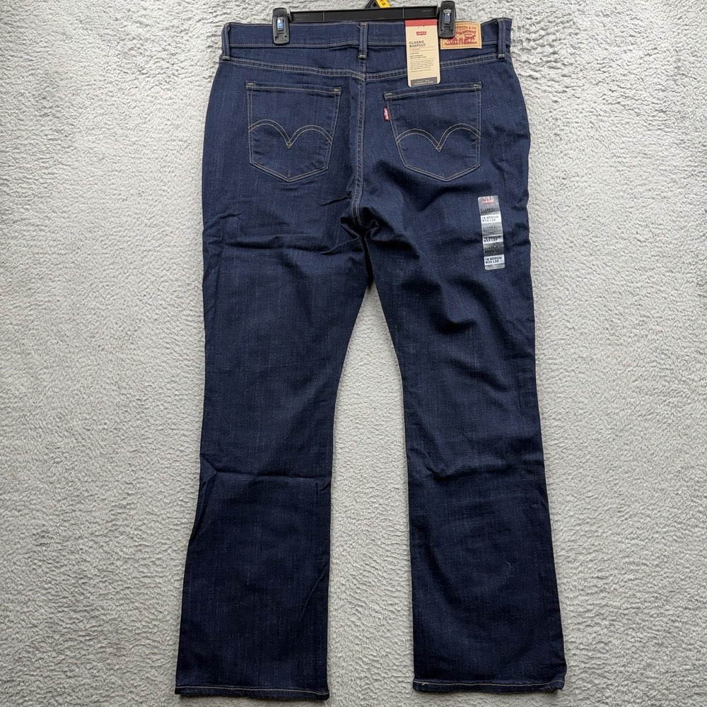 Levi's Signature Women's Jeans Size 16 33x32 Midrise Bootcut Medium Wash Denim